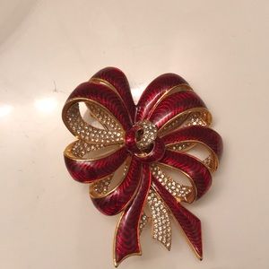 Joan Rivers Ribbon 🎀 Brooch